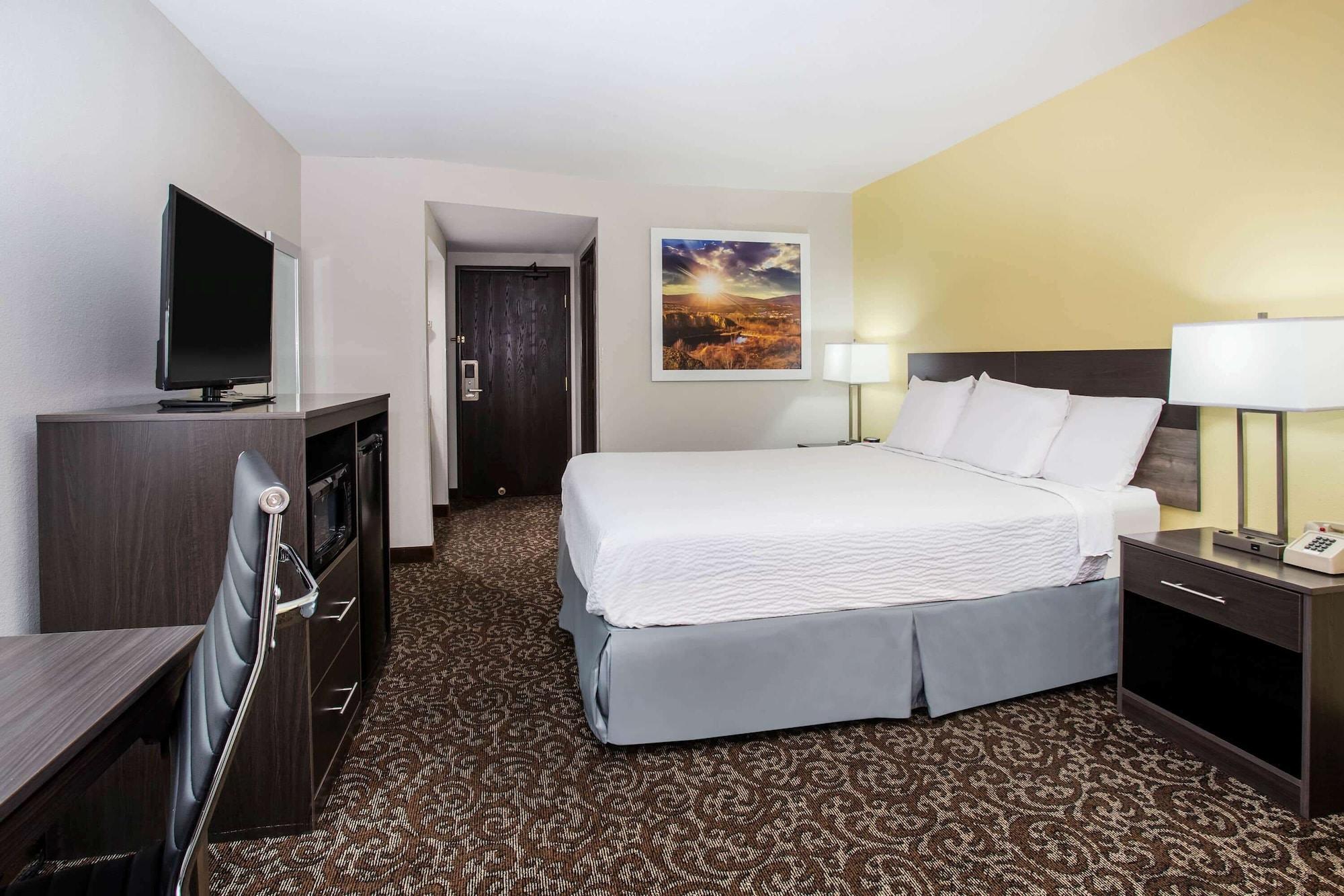 Days Inn By Wyndham Phoenix North Bagian luar foto
