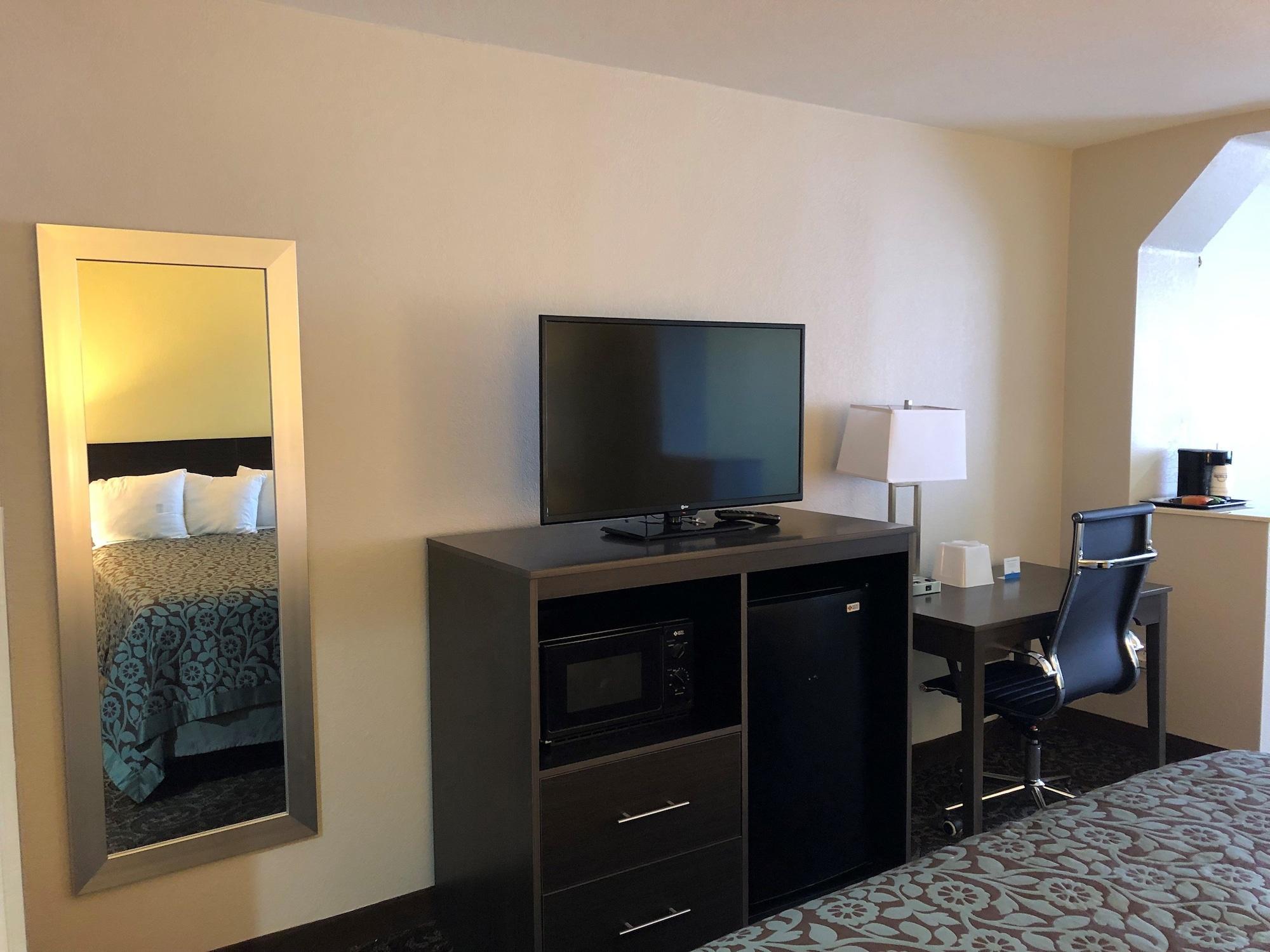 Days Inn By Wyndham Phoenix North Bagian luar foto