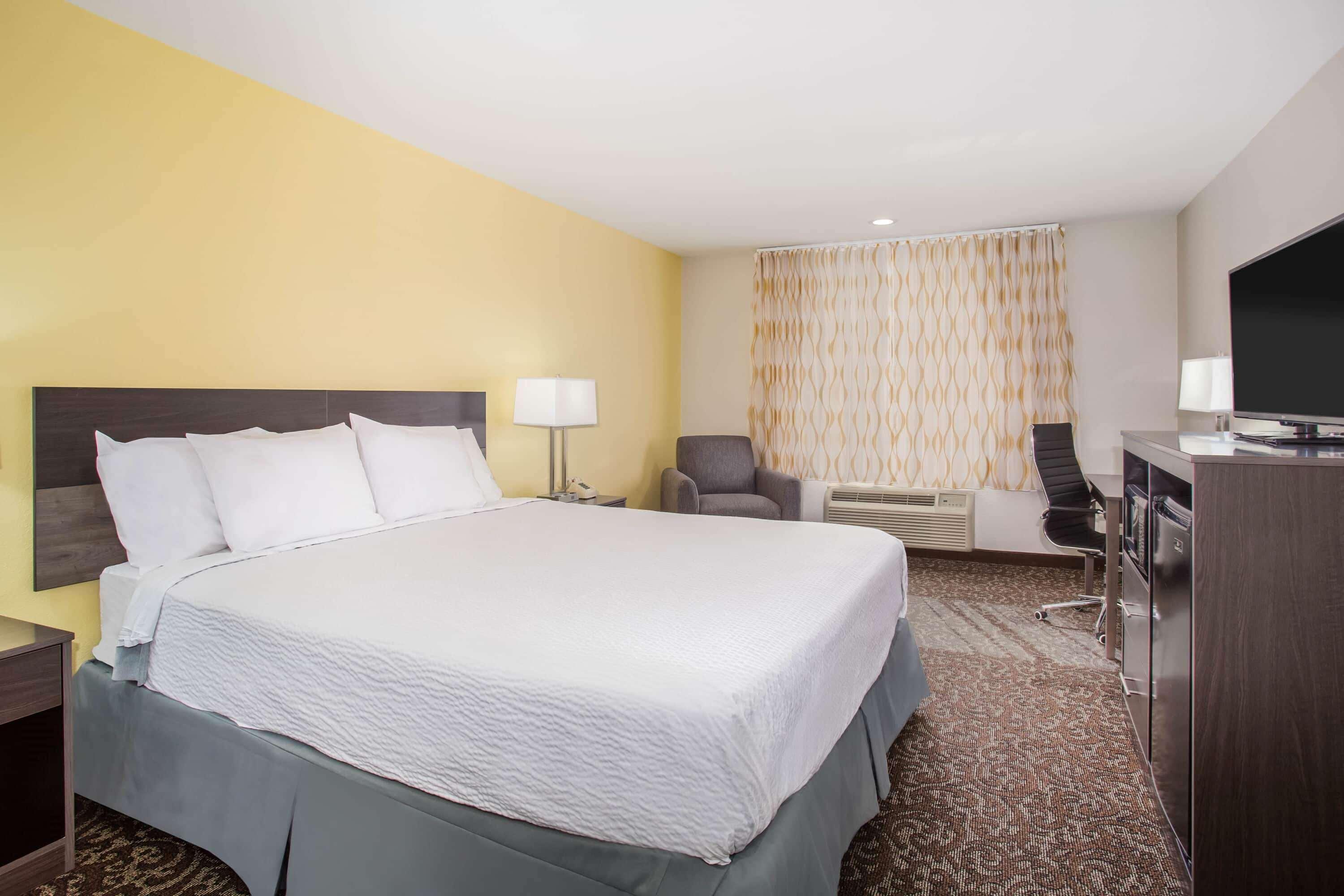 Days Inn By Wyndham Phoenix North Bagian luar foto