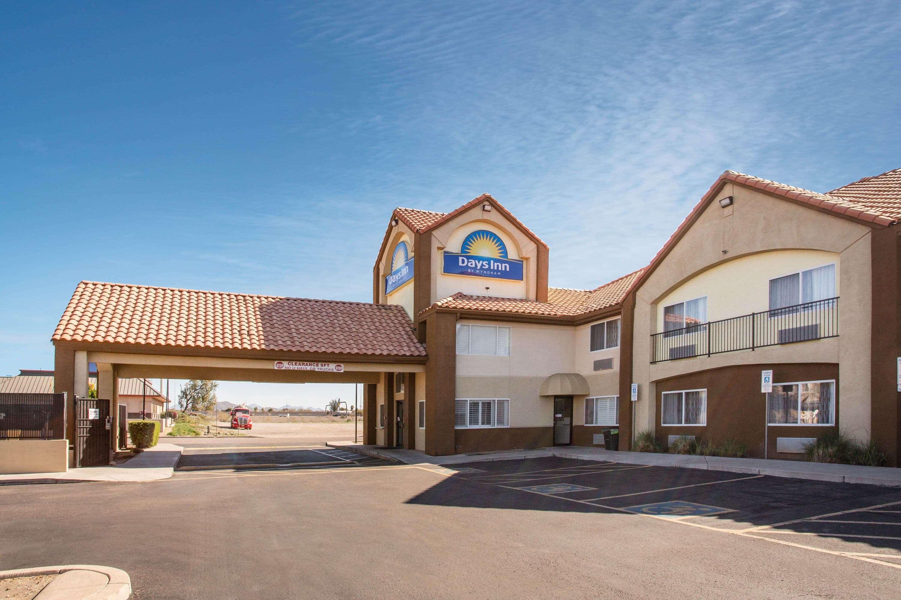 Days Inn By Wyndham Phoenix North Bagian luar foto